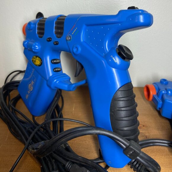 Playstation 2 Mad Catz Blaster Light Gun Blue Controller MadCatz PS1 PS2 - Picture 3 of 4